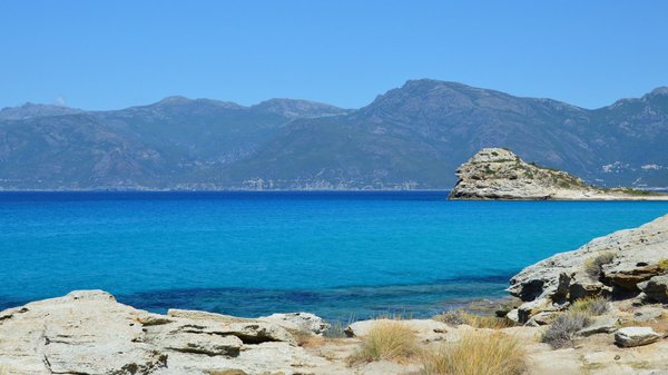 Comment économiser encore plus quand on est en vacances dans un camping très abordable dans le Var ?